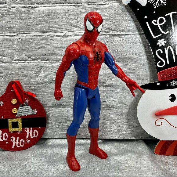 Spider-Man Marvel Titan Hero Series Action Figure 12" - Picture 1 of 4